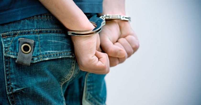 Περιστέρι: Συνελήφθη 26χρονος που παρακολουθούσε και εξύβριζε 22χρονη
