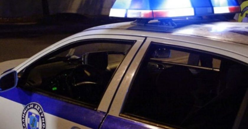 Αγία Βαρβάρα: Αδέσποτη σφαίρα βρέθηκε καρφωμένη σε αυτοκίνητο